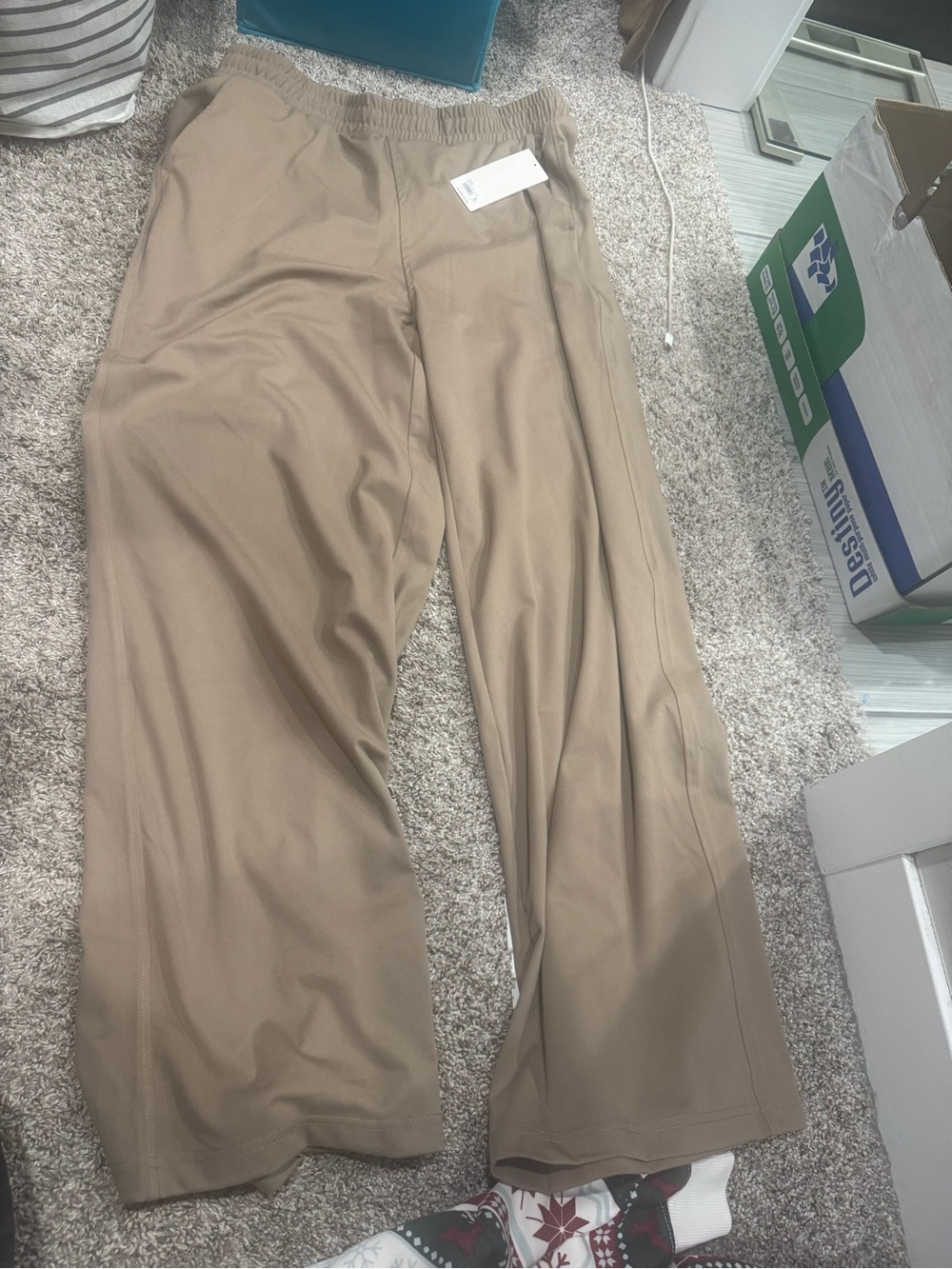 Women’s Relaxed Fit Wide-Leg Pants - Beige